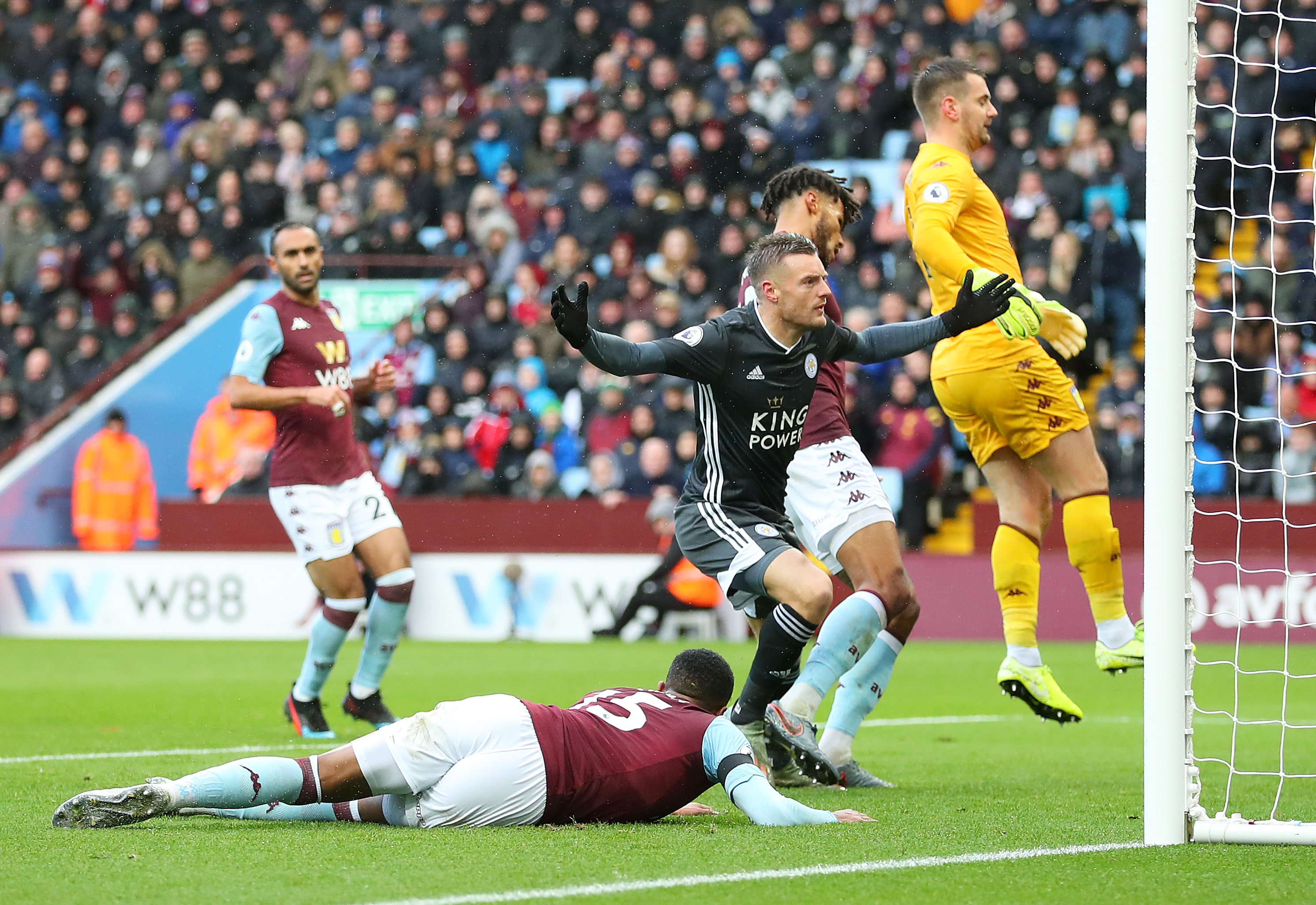 也彰显出他 也彰显出他